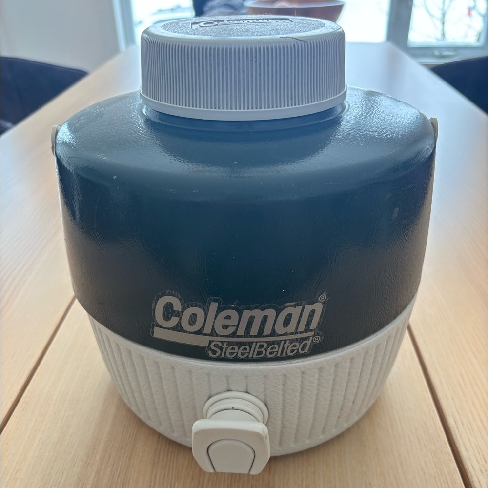 Vintage 70’s Coleman Jug one cooler (N)